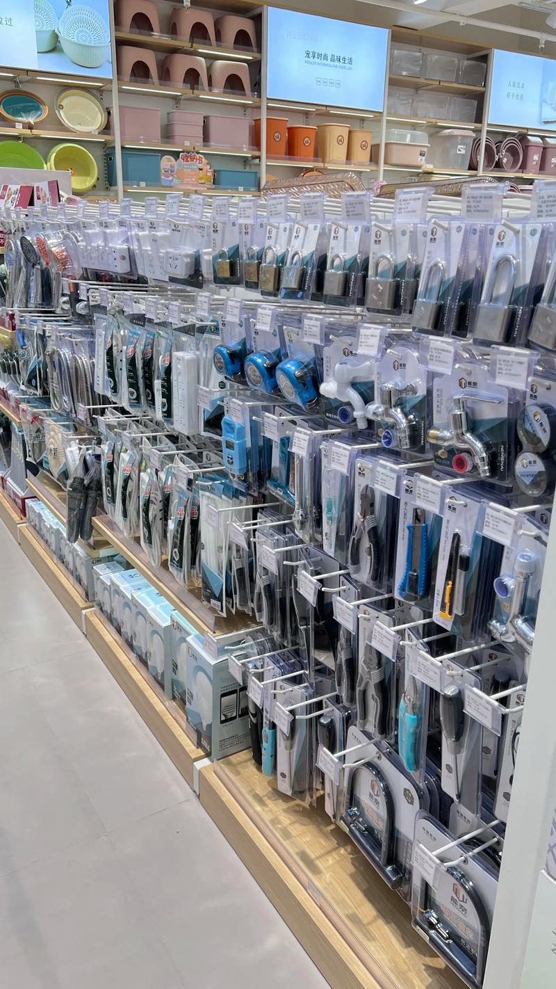 海南百货商店新风尚：从传统向现代化蜕变